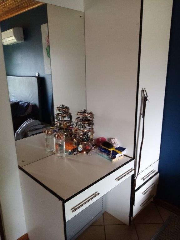 5 Bedroom Property for Sale in Ladybrand Free State